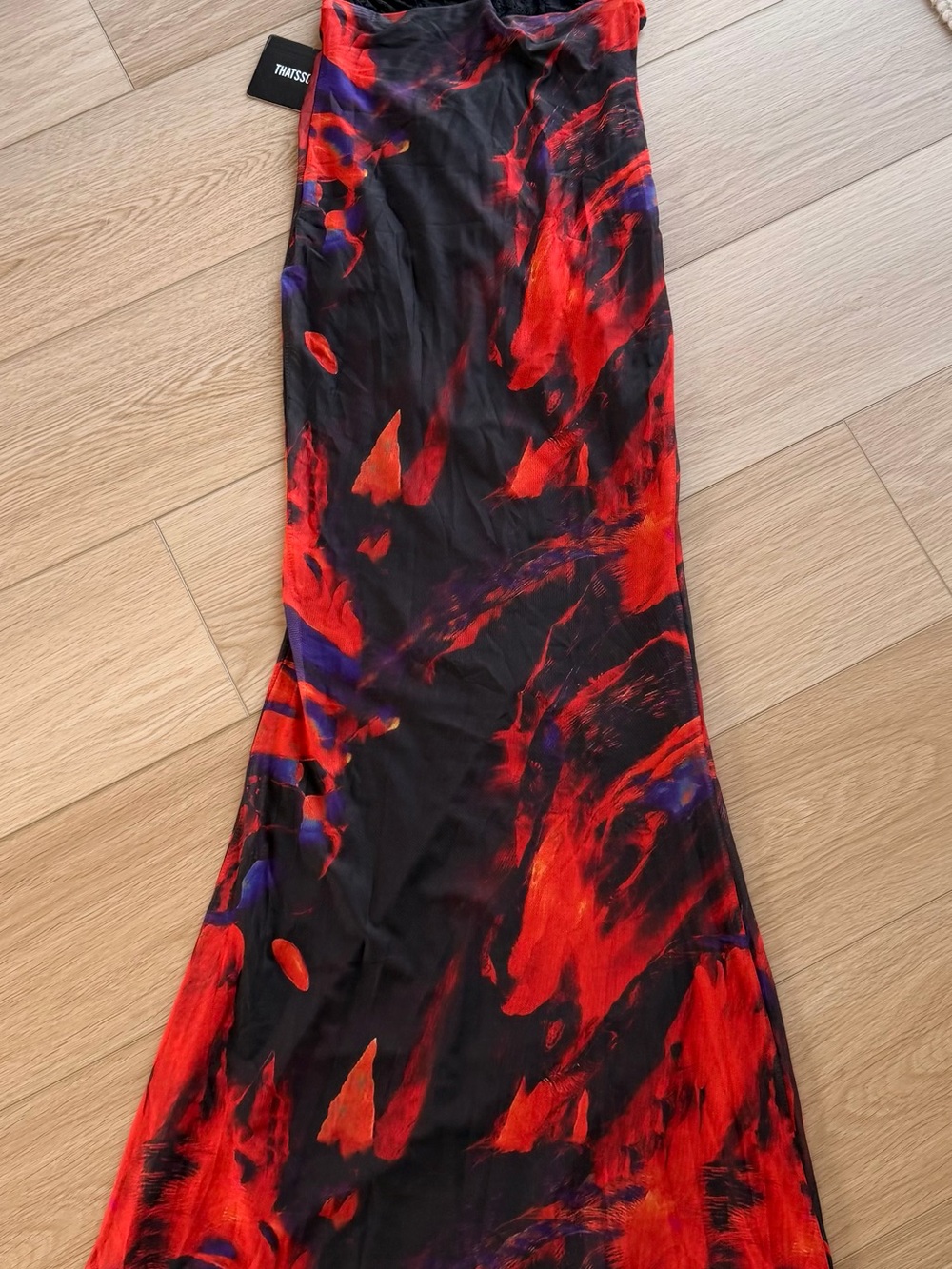 Plunging Lace Halter Maxi Dress in Black and Red Marble - Picture 3 of 3